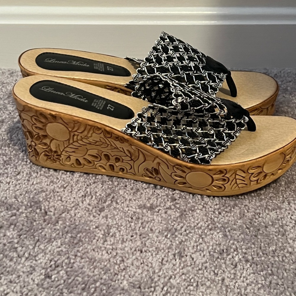 Linea Moda Shoes - Picture 3 of 3